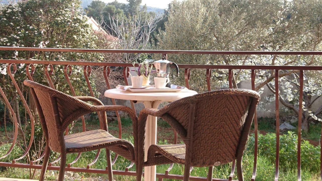 Apartament Ela Cres Zewnętrze zdjęcie