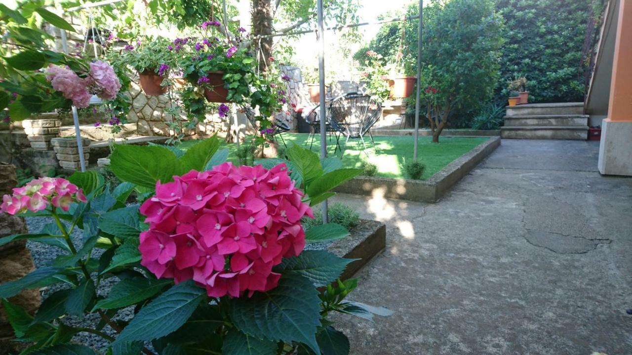 Apartament Ela Cres Zewnętrze zdjęcie